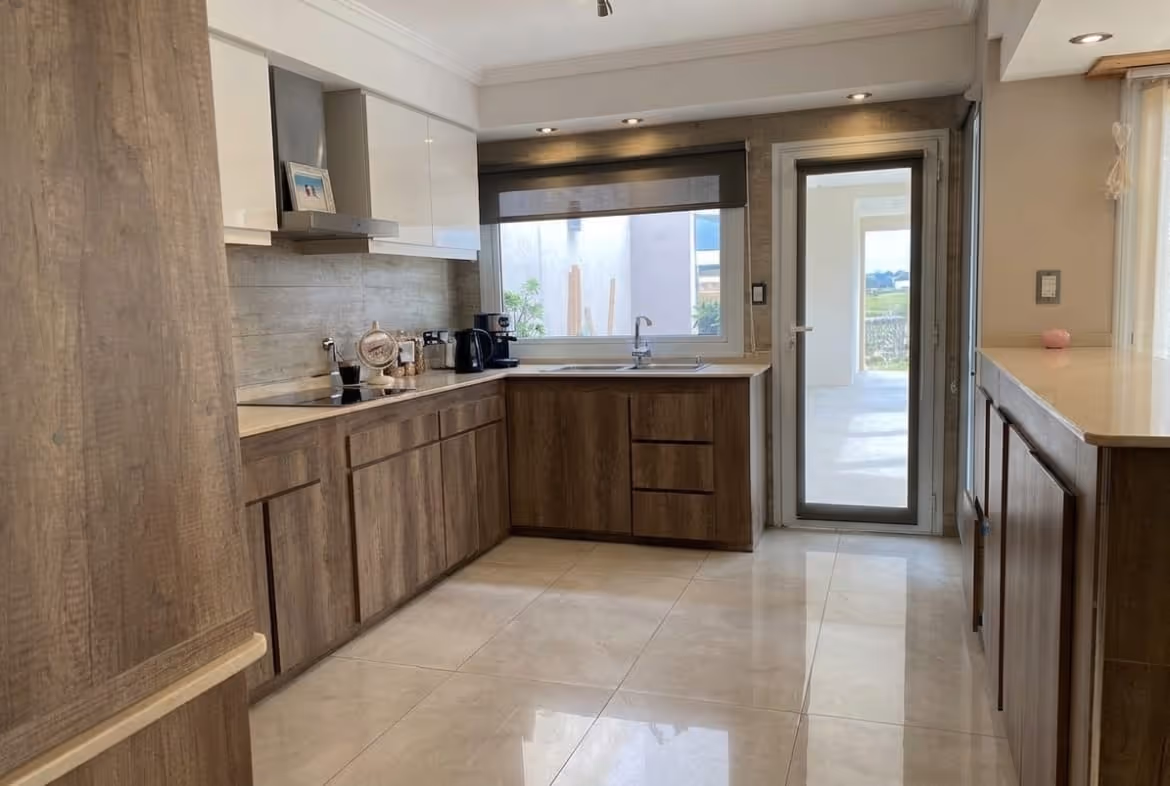 Casa en venta en Balcarce — foto 2