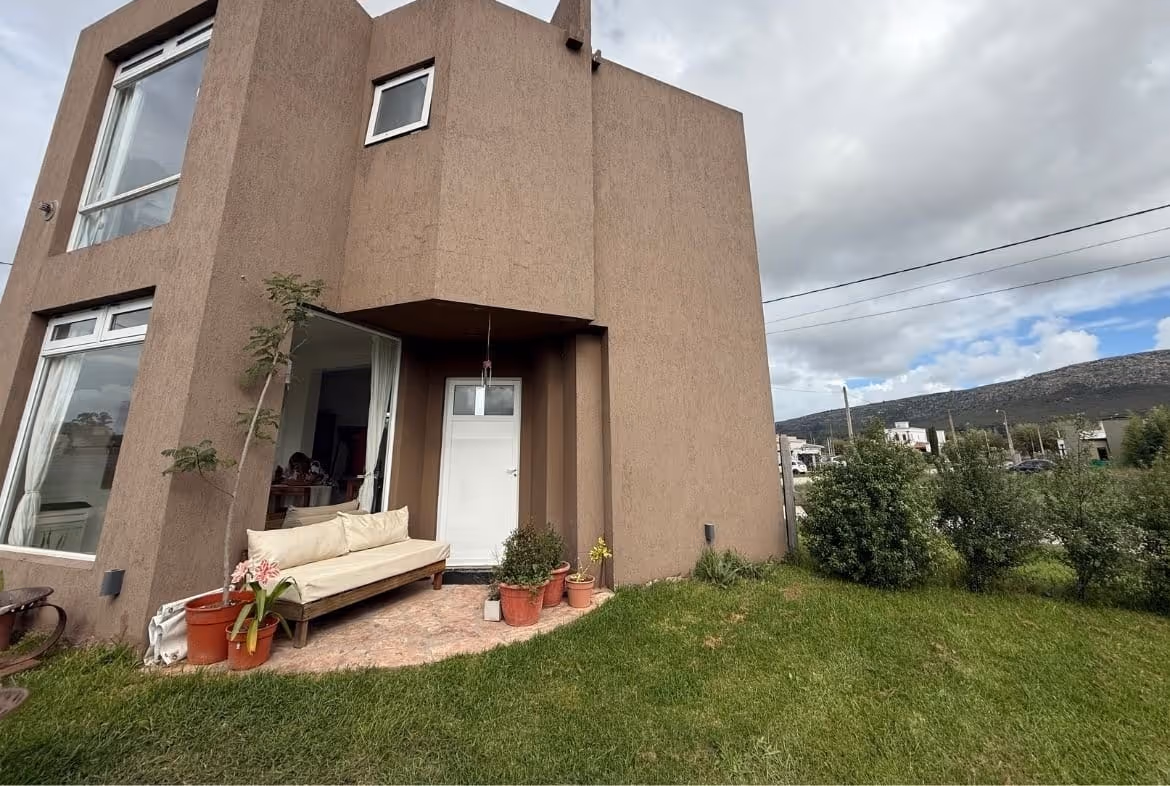 Casa en venta en Balcarce — foto 2